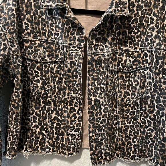 FREE PEOPLE Leopard Print Cropped, Raw Hem Denim Jacket, Size S - Picture 3 of 11